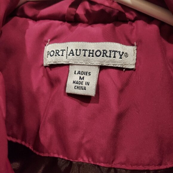 Raspberry-colored insulated vest - Picture 5 of 9